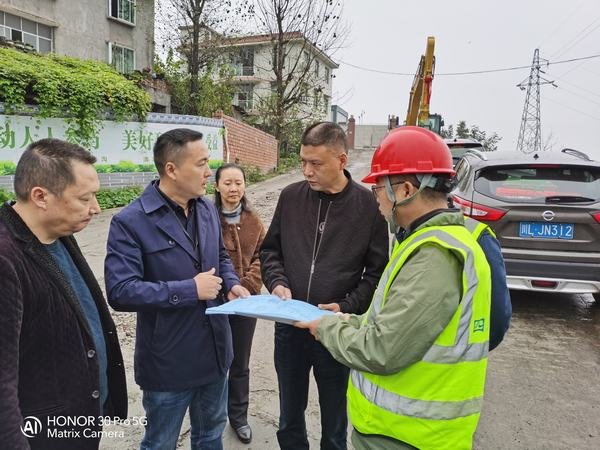 井研縣副縣長謝建平一行到井研項目開展調研工作